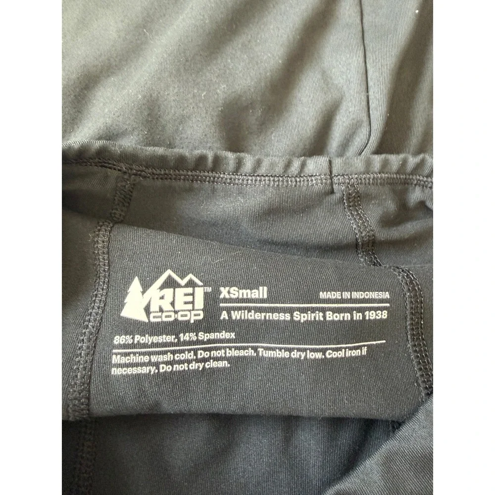 REI Co-op Active Outdoor Skort Size XS Black Built-in Shorts Pockets Hiking